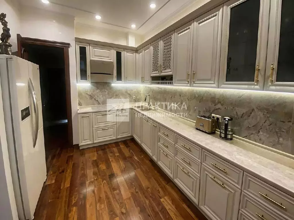 Продается 4-комнатная квартира - Фото 2