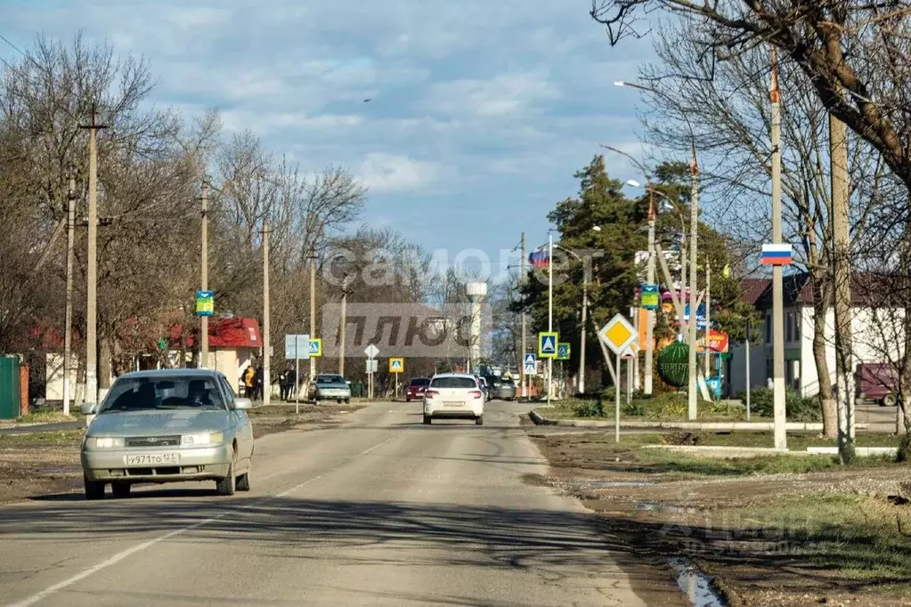 Участок в Краснодарский край, Абинский район, Ахтырское городское ... - Фото 0