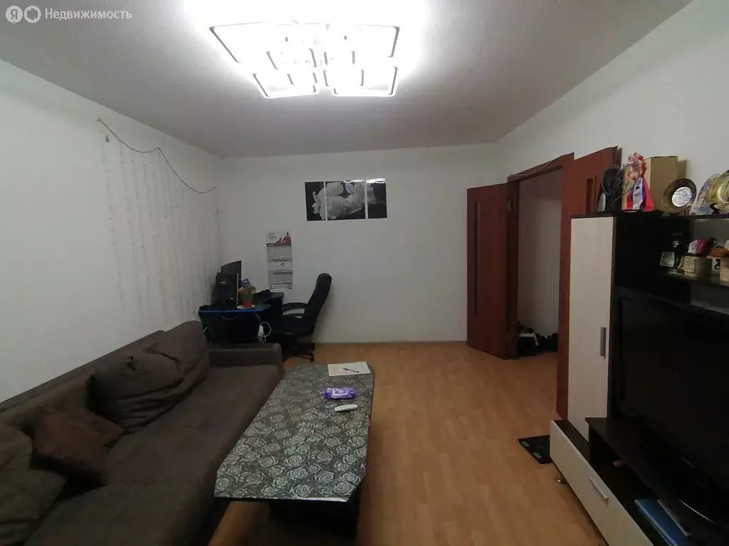 3-комнатная квартира: Каменск-Уральский, Каменская улица, 103 (67.1 м) - Фото 1