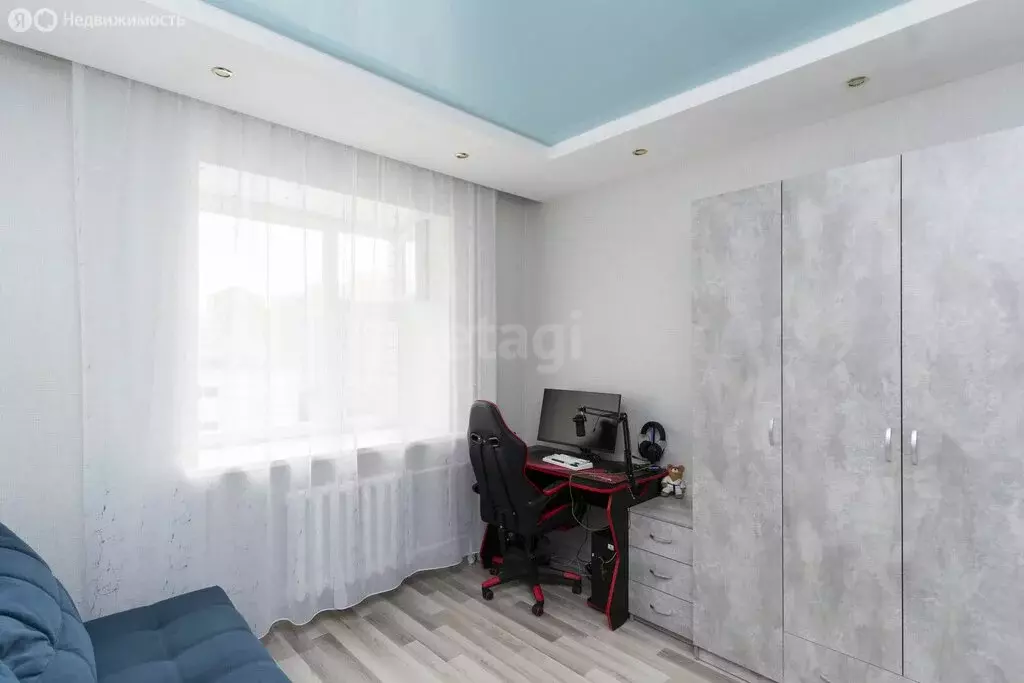 2-комнатная квартира: Тюмень, улица Василия Гольцова, 28 (55.3 м) - Фото 1