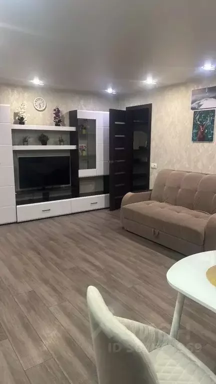 2-к кв. Волгоградская область, Волгоград ул. Землянского, 1 (50.0 м) - Фото 2