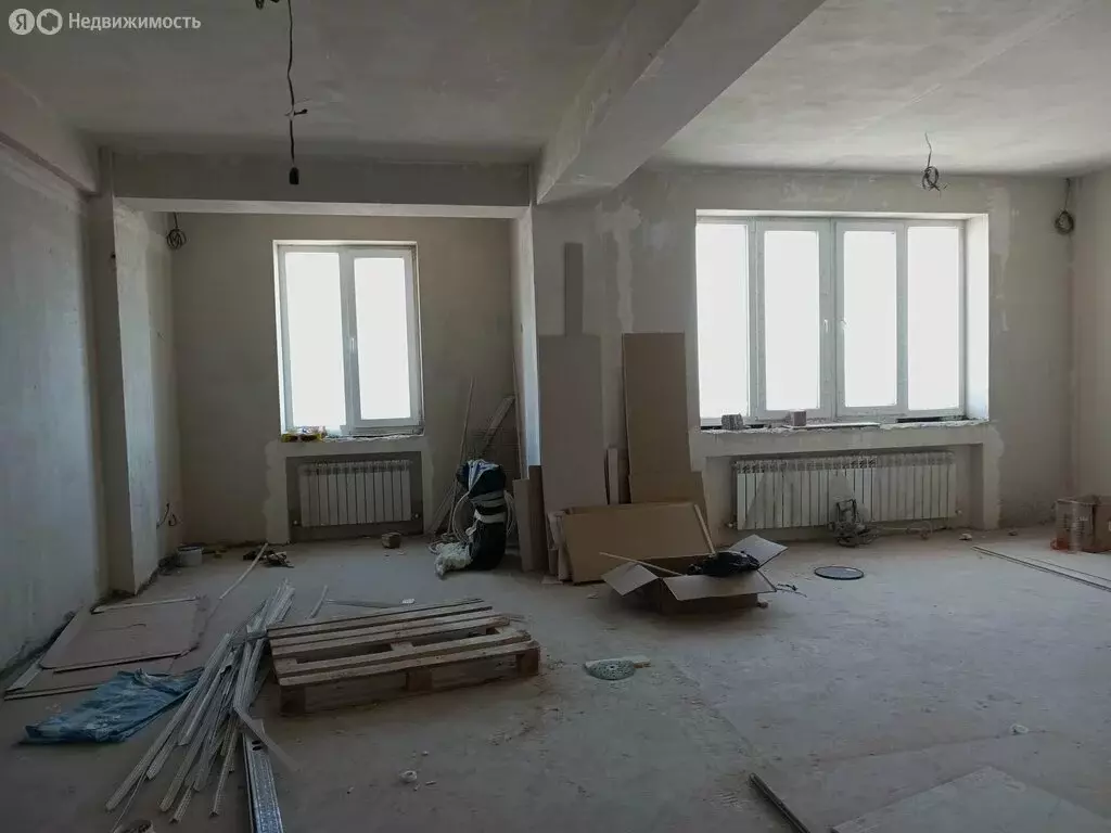 3-комнатная квартира: Махачкала, улица Даниялова, 62 (130 м) - Фото 1