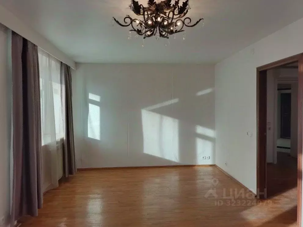 2-к кв. Свердловская область, Екатеринбург ул. Братьев Быковых, 34 ... - Фото 2