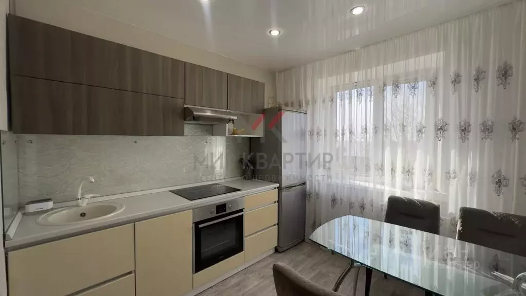 2-к кв. Хакасия, Абакан Пирятинская ул., 21В (50.8 м) - Фото 1