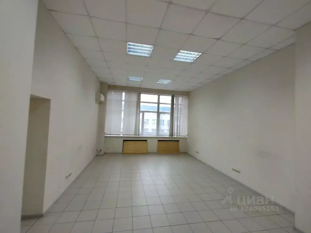 Офис в Удмуртия, Ижевск ул. Телегина, 30к1 (50 м) - Фото 1