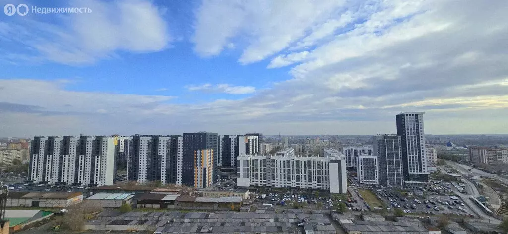 3-комнатная квартира: Челябинск, улица Елькина, 91 (78.1 м) - Фото 1