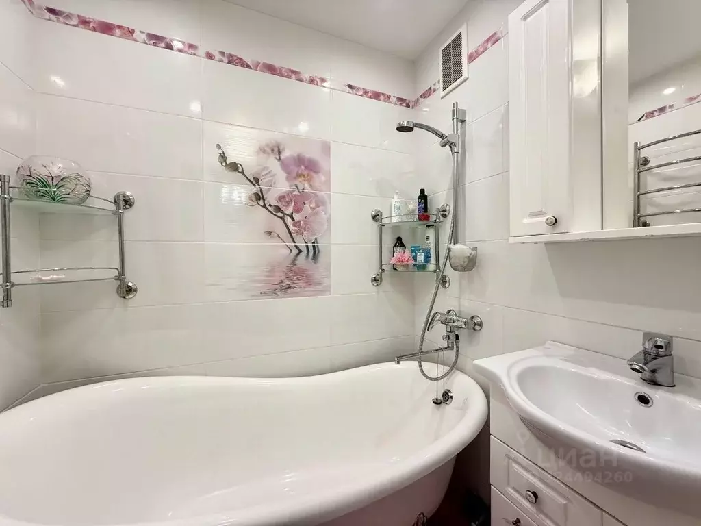 3-к кв. Мурманская область, Мурманск ул. Героев Рыбачьего, 71 (70.0 м) - Фото 2