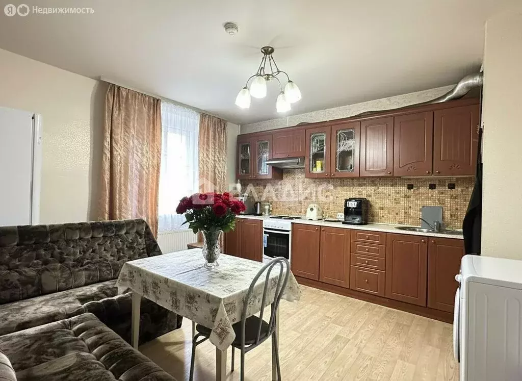 3-комнатная квартира: Санкт-Петербург, Богатырский проспект, 51к1 ... - Фото 2