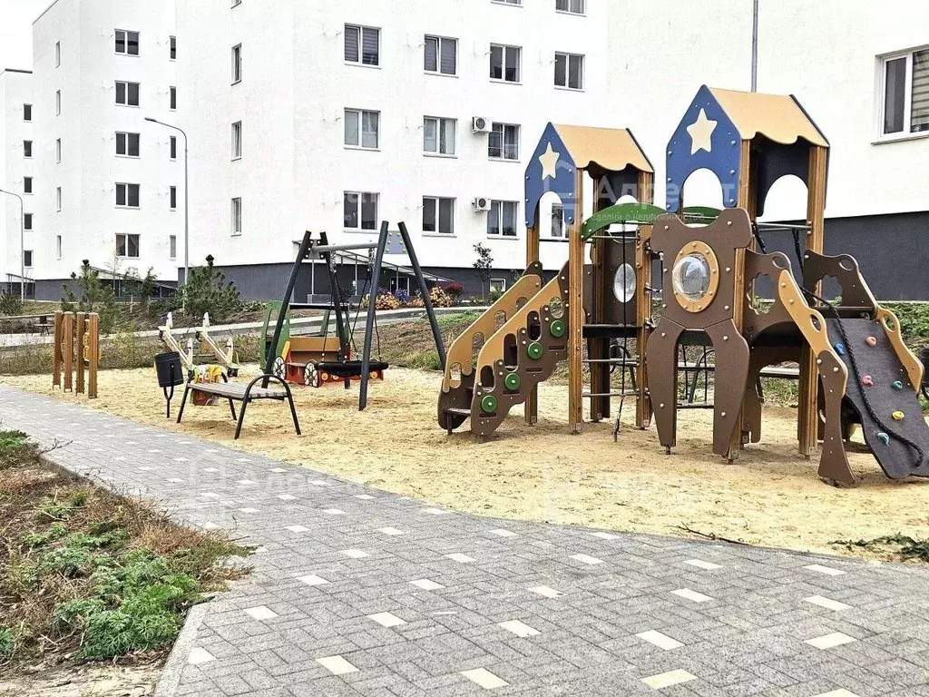 2-к кв. Волгоградская область, Волгоград ул. Ломоносова, 83 (56.1 м) - Фото 1