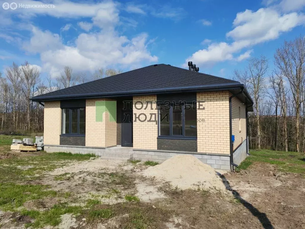 Дом в село Стрелецкое, улица Клавкиной, 48 (110 м) - Фото 1