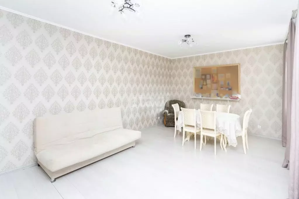 2-к кв. Тюменская область, Тюмень Олимпийская ул., 11 (75.2 м) - Фото 1