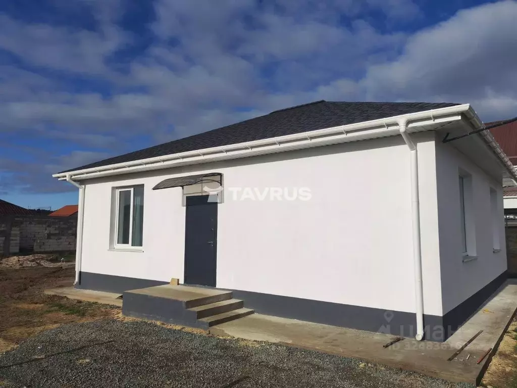 Дом в Крым, Симферопольский район, Добровское с/пос, с. Пионерское  ... - Фото 2