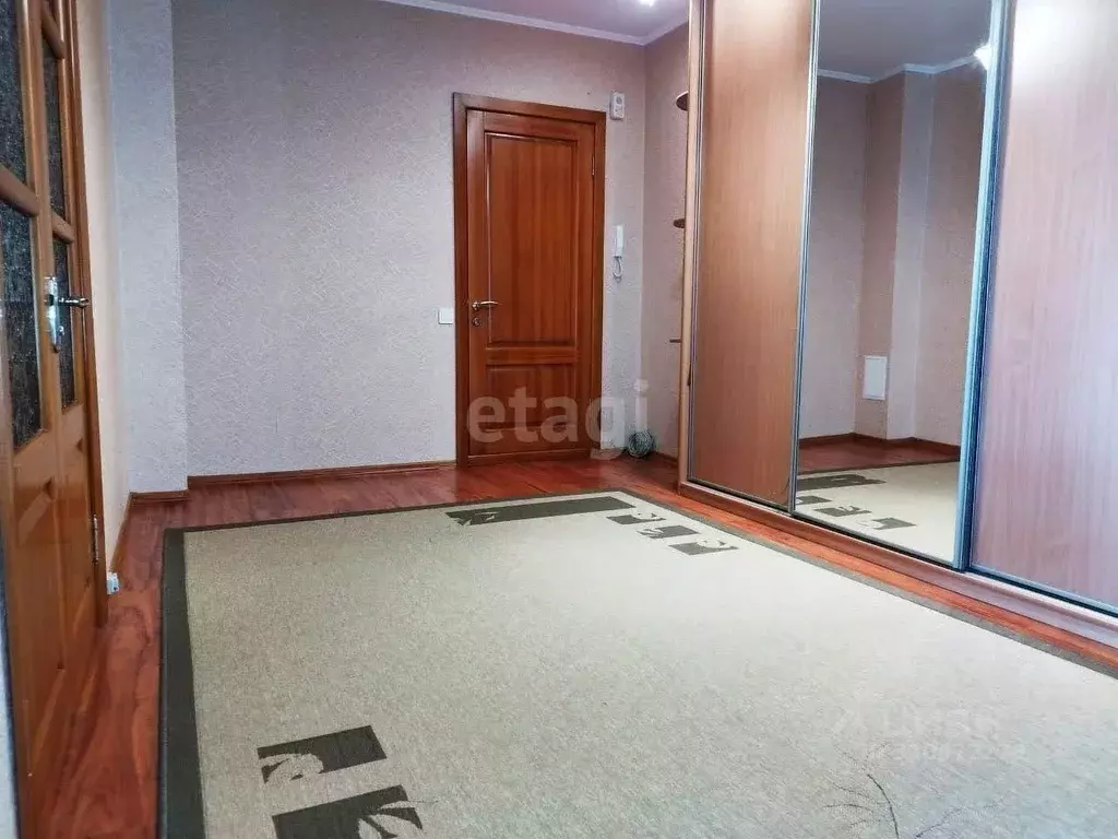 2-к кв. Омская область, Омск ул. 70 лет Октября, 11 (65.3 м) - Фото 0
