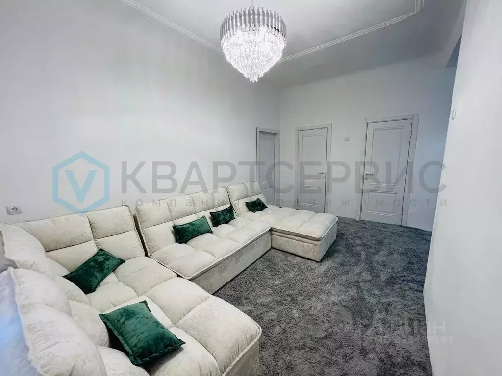 3-к кв. Омская область, Омск ул. Орджоникидзе, 16 (70.2 м) - Фото 1