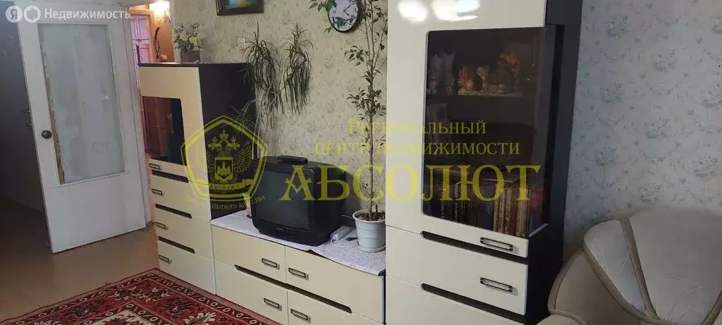 3-комнатная квартира: Ревда, улица Павла Зыкина, 19 (59.4 м) - Фото 0