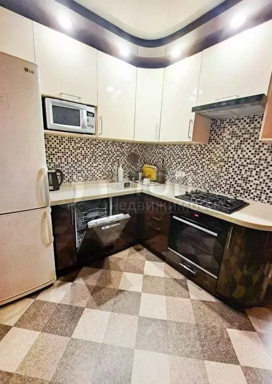 2-к кв. Пензенская область, Пенза просп. Строителей, 132 (53.0 м) - Фото 1