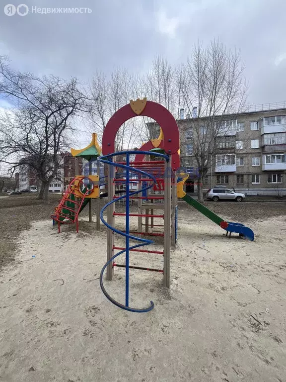 3-комнатная квартира: Каменск-Уральский, улица Дзержинского, 26 (53.9 ... - Фото 1