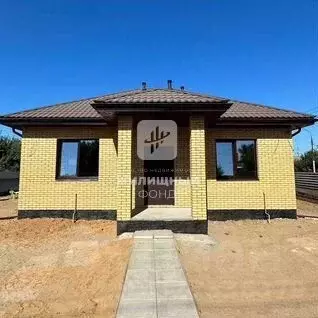 Дом в Саратовская область, Энгельсский район, пос. Новопушкинское ул. ... - Фото 1