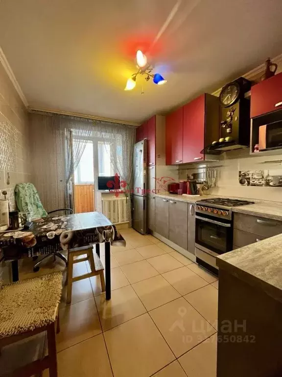 2-к кв. Белгородская область, Белгород ул. Есенина, 32 (59.0 м) - Фото 0