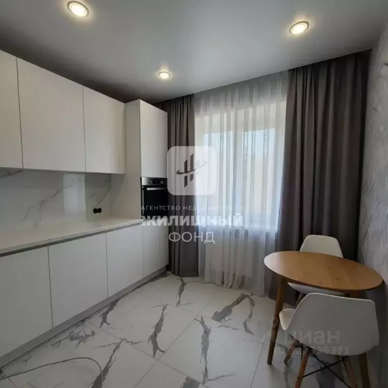 3-к кв. Саратовская область, Энгельс 1-й мкр, 13 (55.0 м) - Фото 1