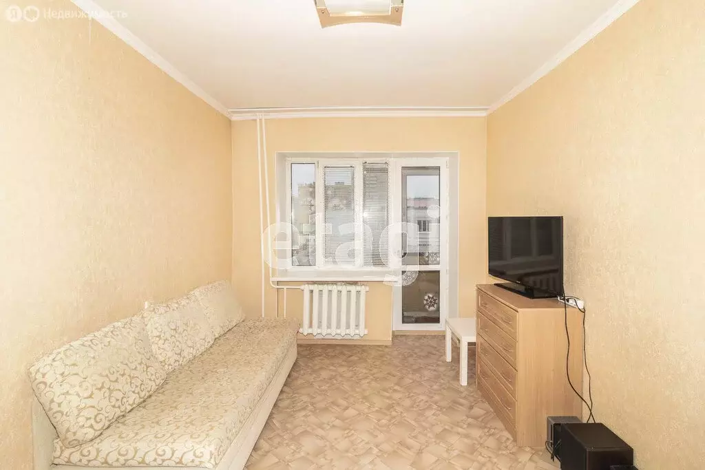 1-комнатная квартира: Тюмень, улица Николая Чаплина, 126 (34.8 м) - Фото 2