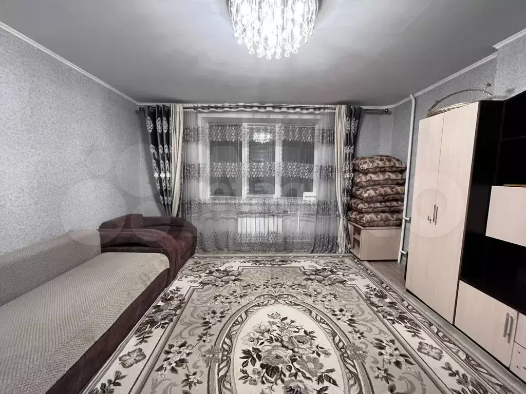 1-к. квартира, 38 м, 1/9 эт. - Фото 0