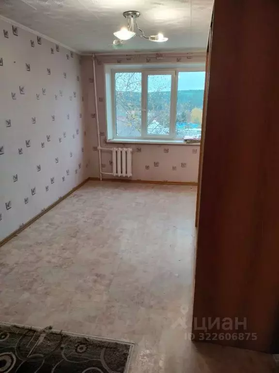 2-к кв. Свердловская область, Краснотурьинск ул. Чернышевского, 17 ... - Фото 0