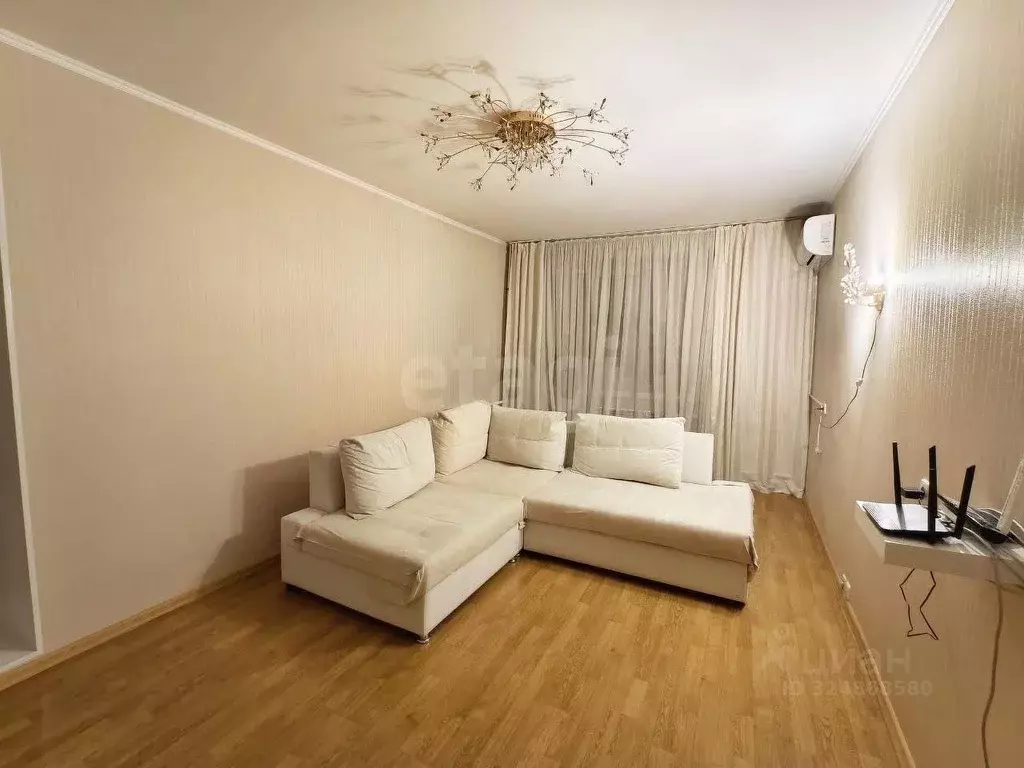 3-к кв. Татарстан, Казань ул. Исмаила Гаспринского, 31 (64.7 м) - Фото 0