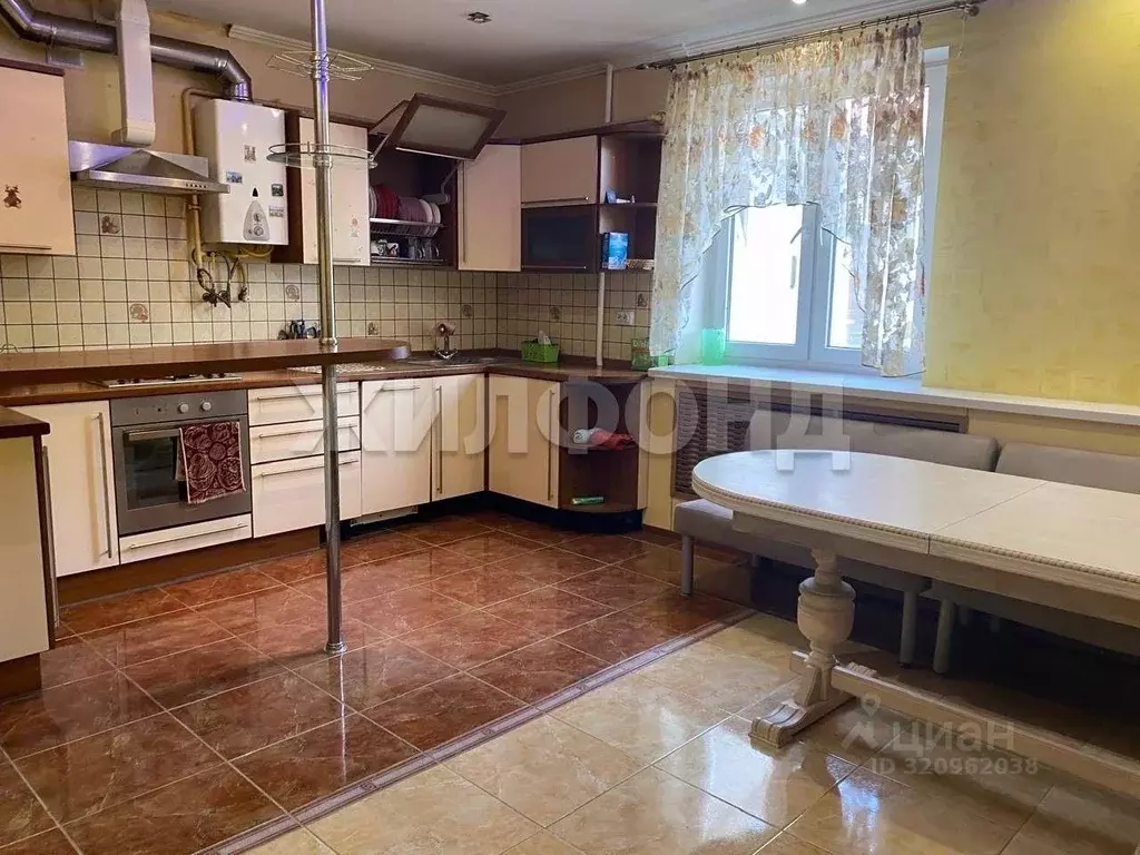 Дом в Белгородская область, Белгород Сумская ул., 13 (183 м) - Фото 0