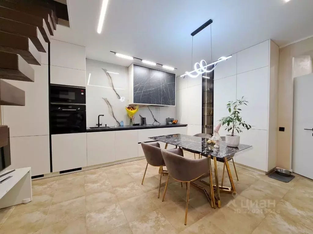 Таунхаус в Калужская область, Ферзиковский район, Грабцево с/пос, с. ... - Фото 2