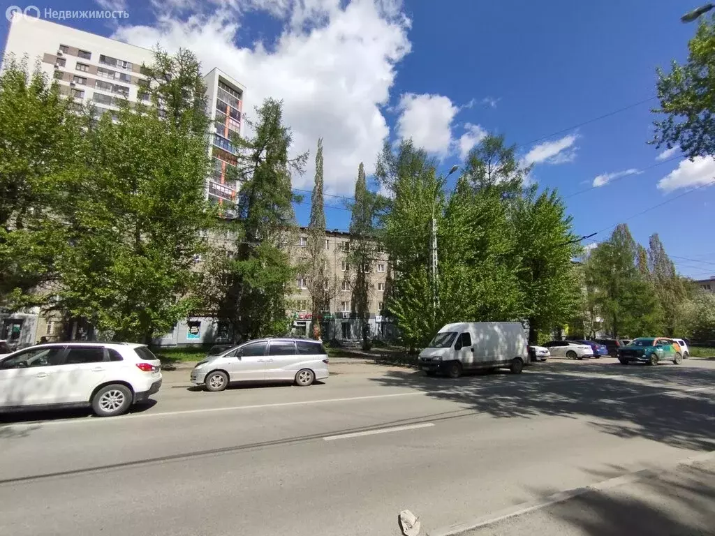 3-комнатная квартира: Екатеринбург, улица Щорса, 38к1 (58.11 м) - Фото 0