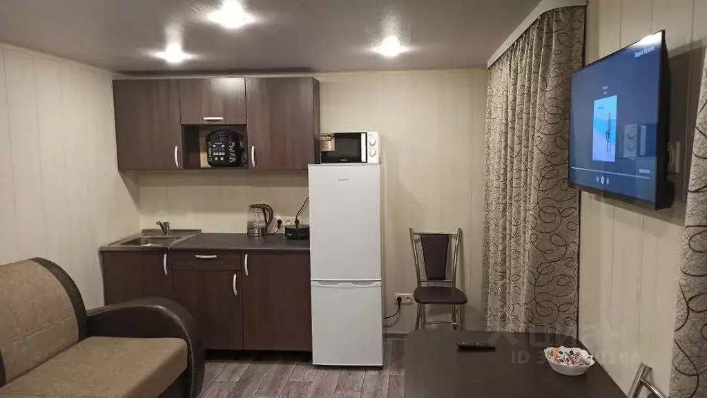 Дом в Иркутская область, Иркутский муниципальный округ, Листвянка рп ... - Фото 1