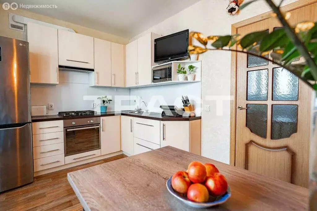 2-комнатная квартира: Воронеж, улица Урывского, 17Е (70 м) - Фото 1