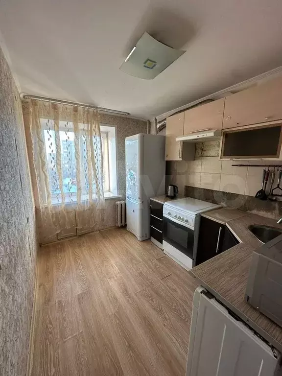 2-к. квартира, 60 м, 6/9 эт. - Фото 0