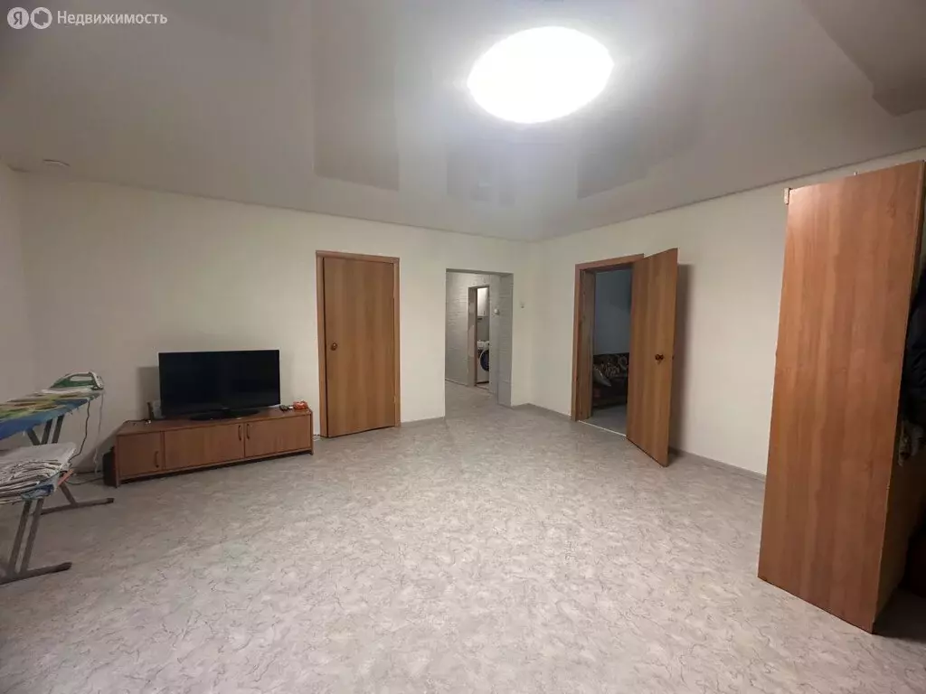 Дом в посёлок Колтубановский, Красноармейская улица, 10 (100 м) - Фото 1