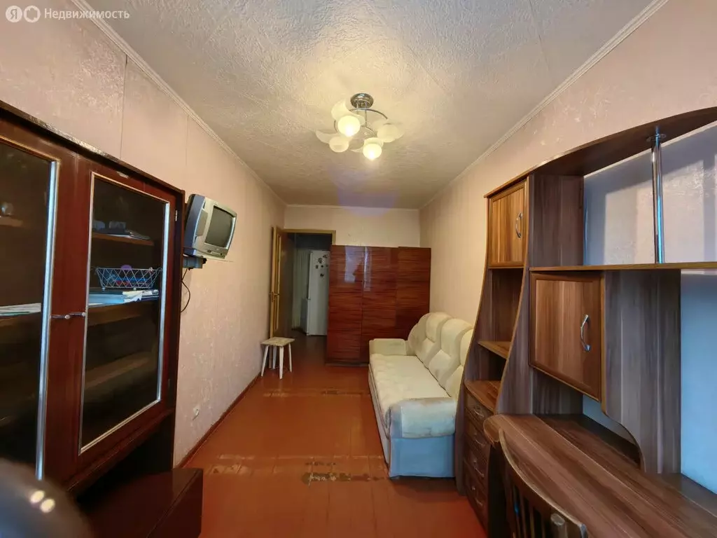 3-комнатная квартира: Омск, микрорайон Городок Нефтяников, улица ... - Фото 2