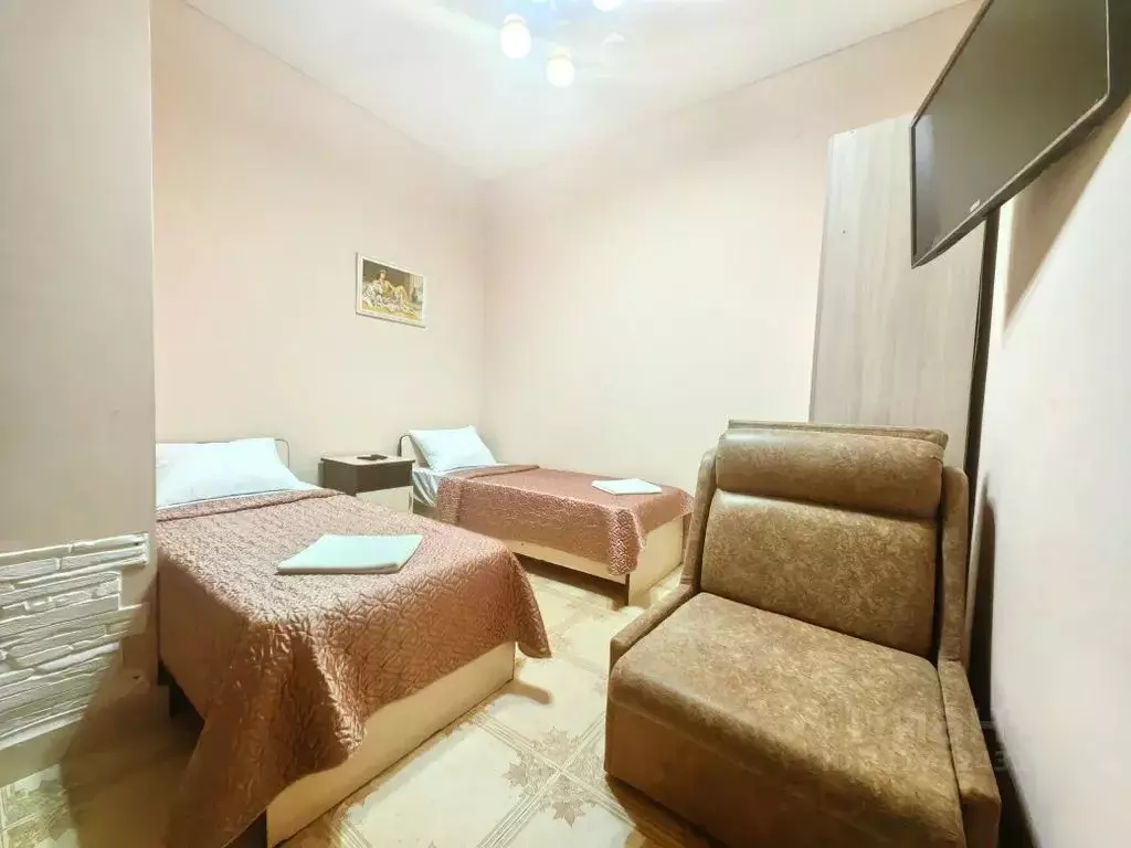 Комната Краснодарский край, Сочи Адлер жилрайон, ул. Крупской, 7 - Фото 1