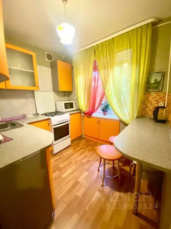 2-к кв. Саратовская область, Саратов ул. Имени Сакко и Ванцетти, 10 ... - Фото 0