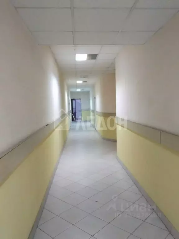 Офис в Омская область, Омск ул. 1-я Индустриальная, 4 (80 м) - Фото 1