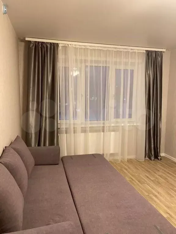 1-к. квартира, 37 м, 4/20 эт. - Фото 0