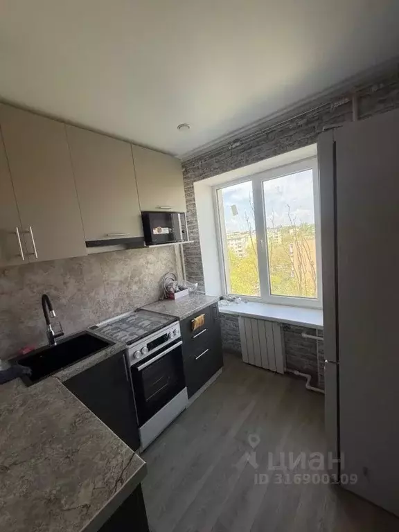 1-к кв. Волгоградская область, Волжский Набережная ул., 77 (32.7 м) - Фото 0