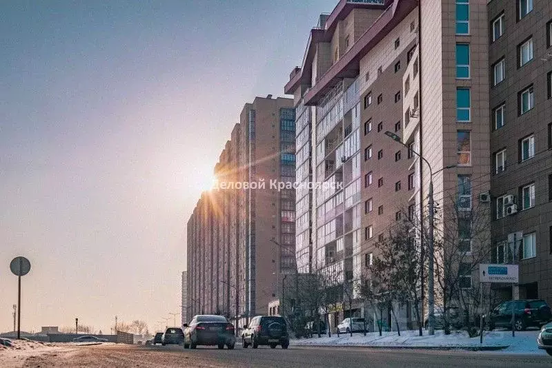 Офис в Красноярский край, Красноярск ул. Авиаторов, 21 (45 м) - Фото 0