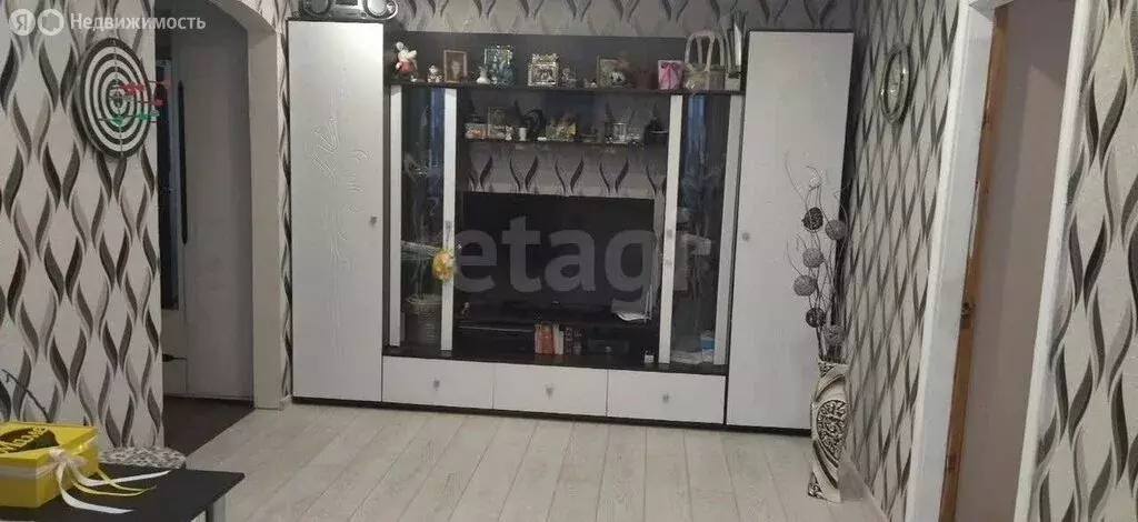 4-комнатная квартира: Сыктывкар, улица Комарова, 8 (61.9 м) - Фото 2