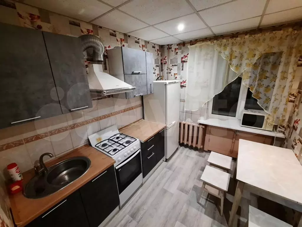 2-к. квартира, 50 м, 1/9 эт. - Фото 0