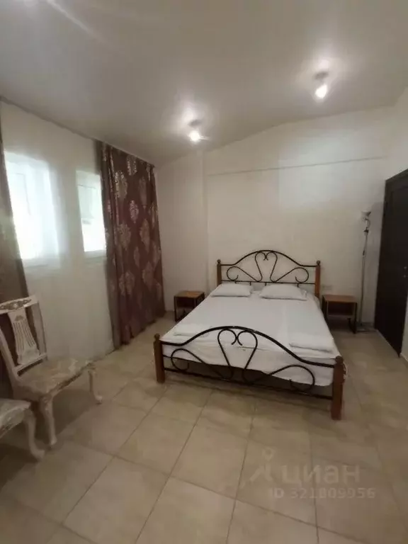 2-к кв. Крым, Ялта ул. Большевистская, 5 (58.0 м) - Фото 0