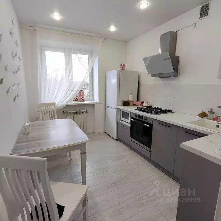 2-к кв. Ленинградская область, Гатчина ул. Карла Маркса, 49 (51.1 м) - Фото 1