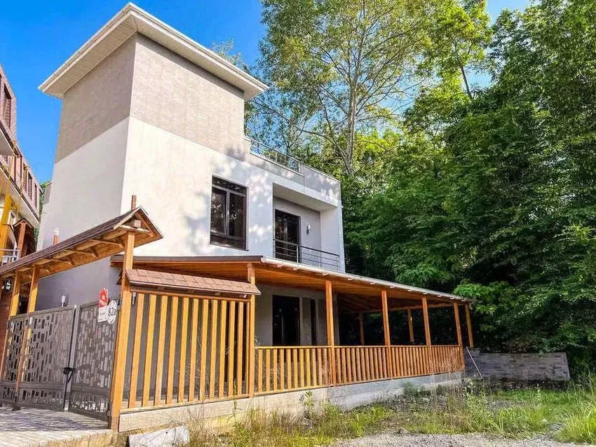 Дом в Краснодарский край, Сочи Адлер жилрайон, ул. Медовая, 82А (118 ... - Фото 1