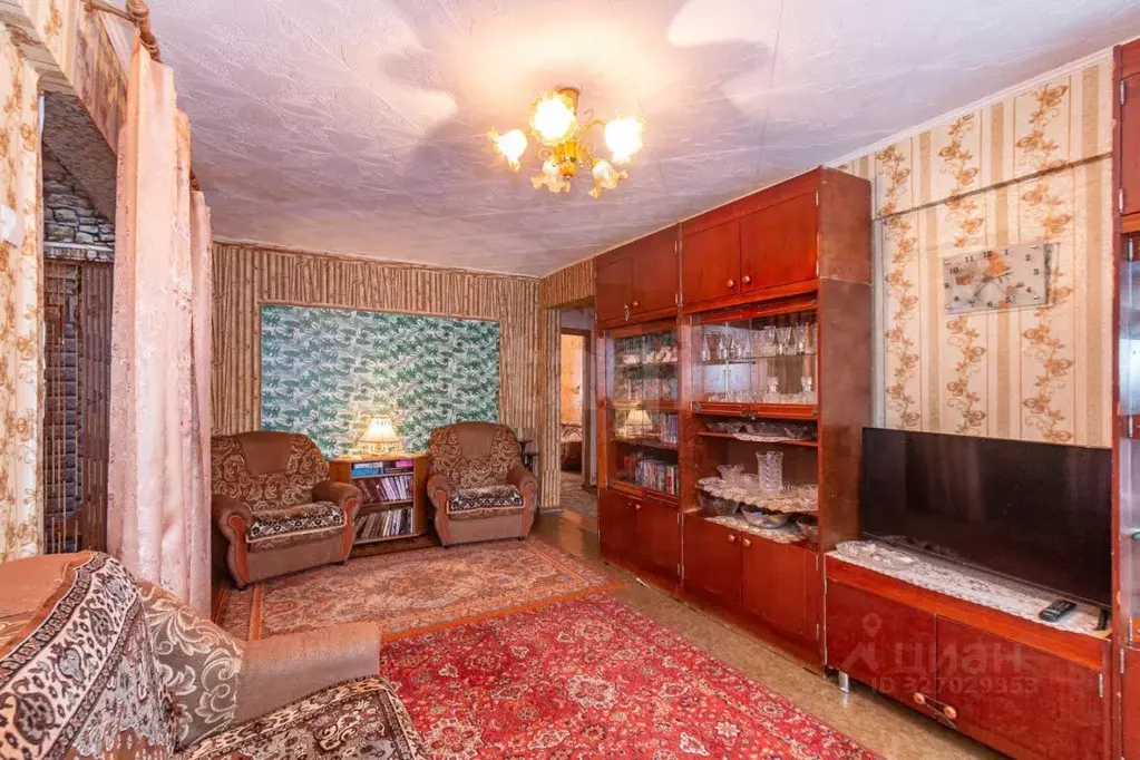 3-к кв. Омская область, Омск просп. Мира, 88 (58.9 м) - Фото 1