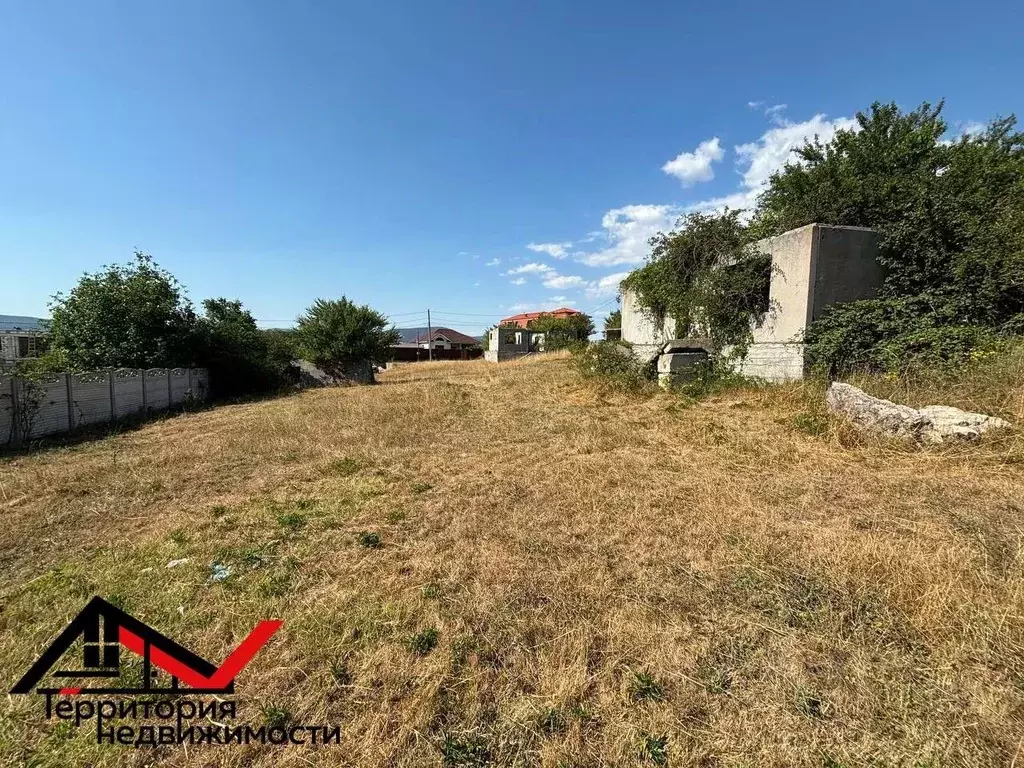 Участок в Севастополь с. Орлиное, ул. Полевая (16.6 сот.) - Фото 1