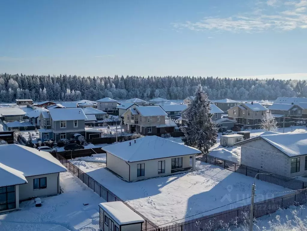 Дом в Ленинградская область, Гатчинский муниципальный округ, д. ... - Фото 1